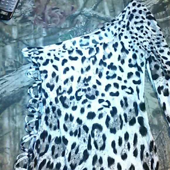 Dress - Picture 3 of 3